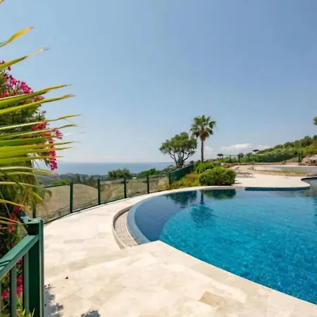 Mazet, 2 Pers, Vue Mer, Piscine * Roquebrune-sur Argens