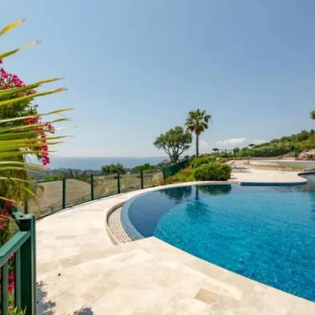 Mazet, 2 Pers, Vue Mer, Piscine * Roquebrune-sur Argens