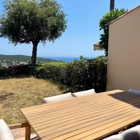 Mazet, 2 Pers, Vue Mer, Piscine * Roquebrune-sur Argens